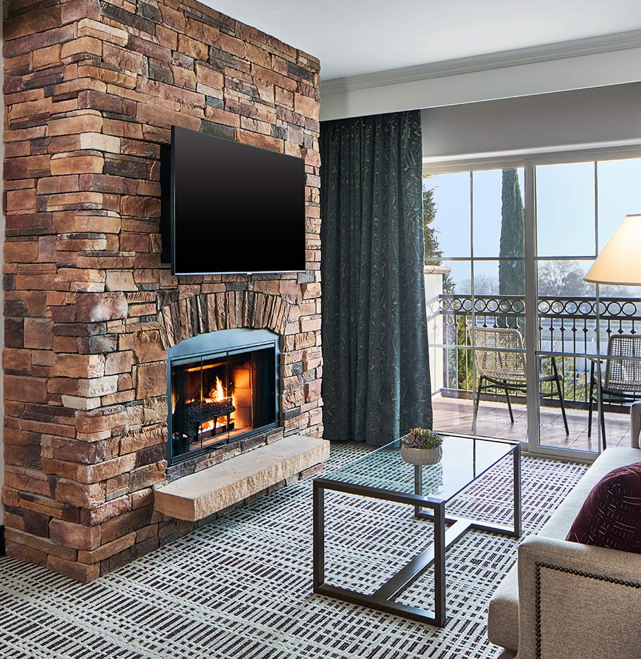 King Suite with Kitchen, Fireplace, and Balcony King Suite with Kitchen, Fireplace, and Balcony